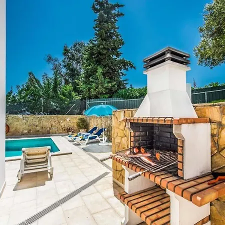 Villa Areias De Sao Joao Sleeps 8 With Pool Air Con And Wifi *