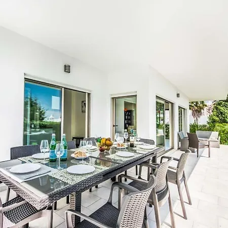 Villa Areias De Sao Joao Sleeps 8 With Pool Air Con And Wifi Albufeira
